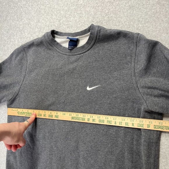 Nike Sweatshirt Mens Large Gray Crewneck Pullover Fleece Lined Cotton Blend Dark - Picture 2 of 8